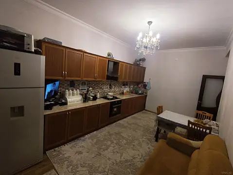 Satılır 2 otaqlı mənzil 95 m²