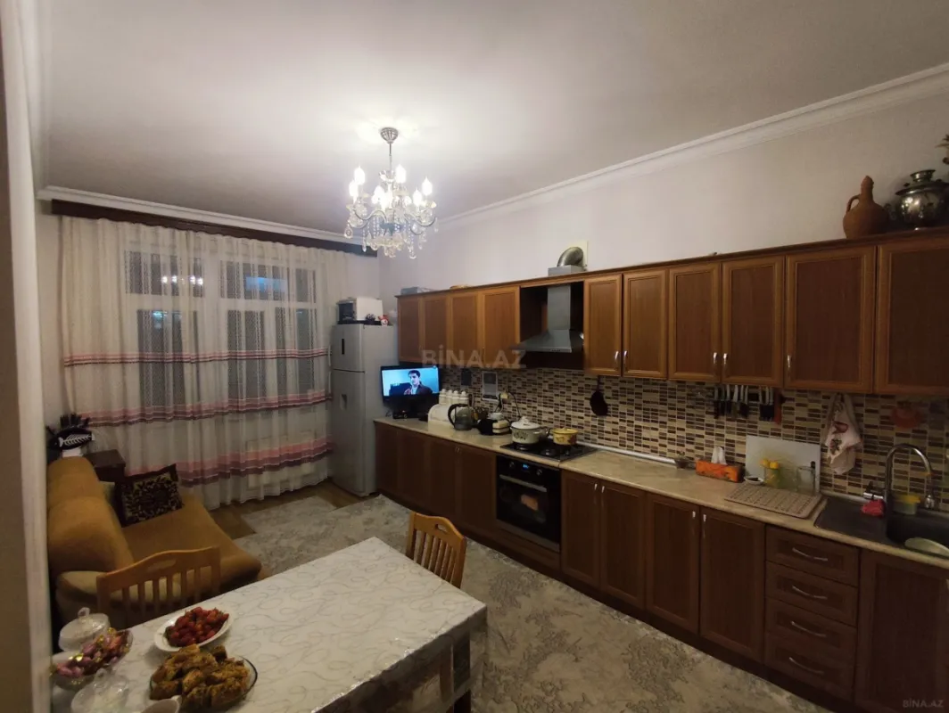 Satılır 2 otaqlı mənzil 95 m²