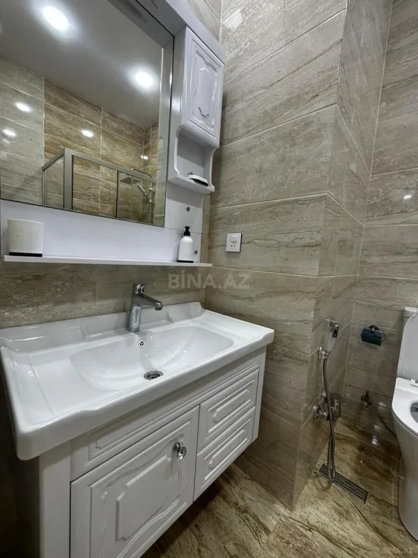 Kirayə verilir 4 otaqlı mənzil 170 m²