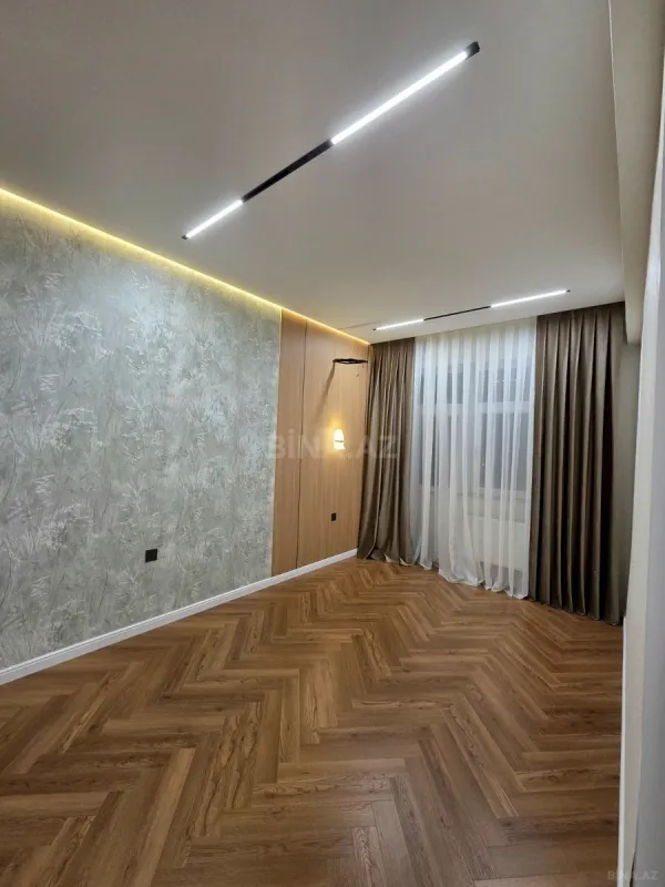 Satılır 2 otaqlı mənzil 81 m²