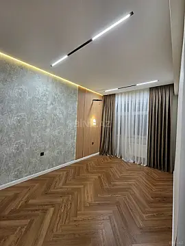 Satılır 2 otaqlı mənzil 81 m²