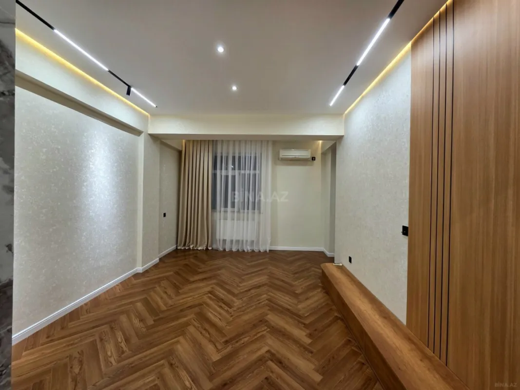 Satılır 2 otaqlı mənzil 81 m²