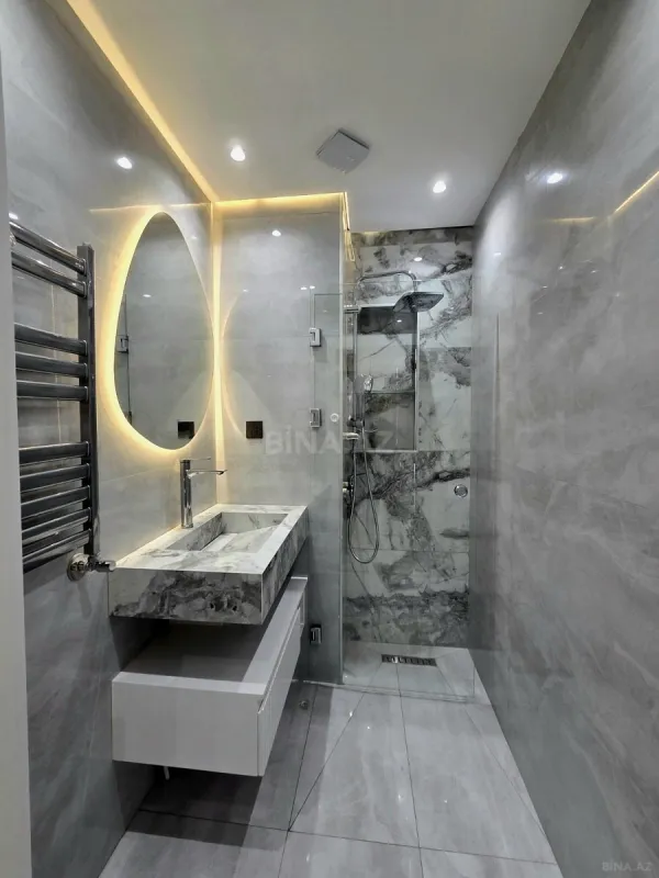 Satılır 2 otaqlı mənzil 81 m²