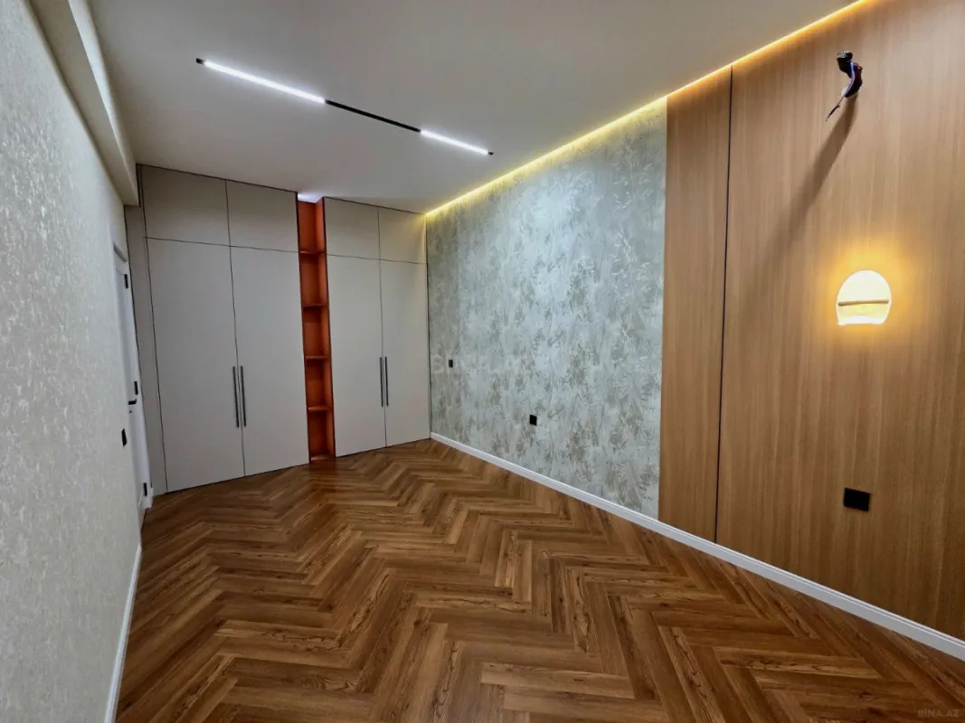 Satılır 2 otaqlı mənzil 81 m²