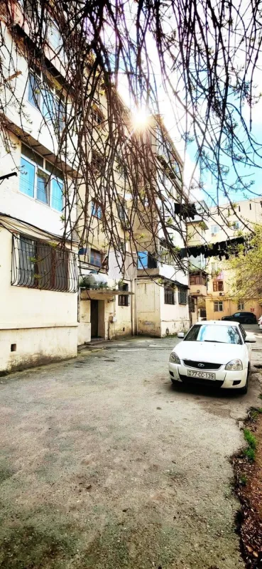 Satılır 2 otaqlı mənzil 42 m²