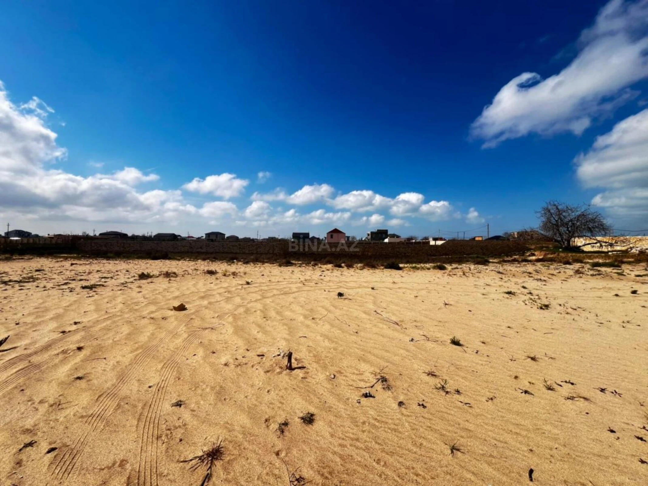 Satılır torpaq sahəsi 300 m²