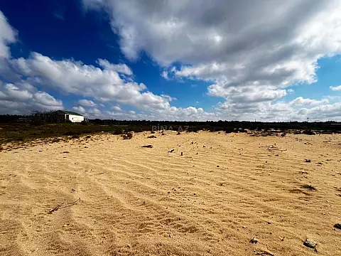 Satılır torpaq sahəsi 300 m²