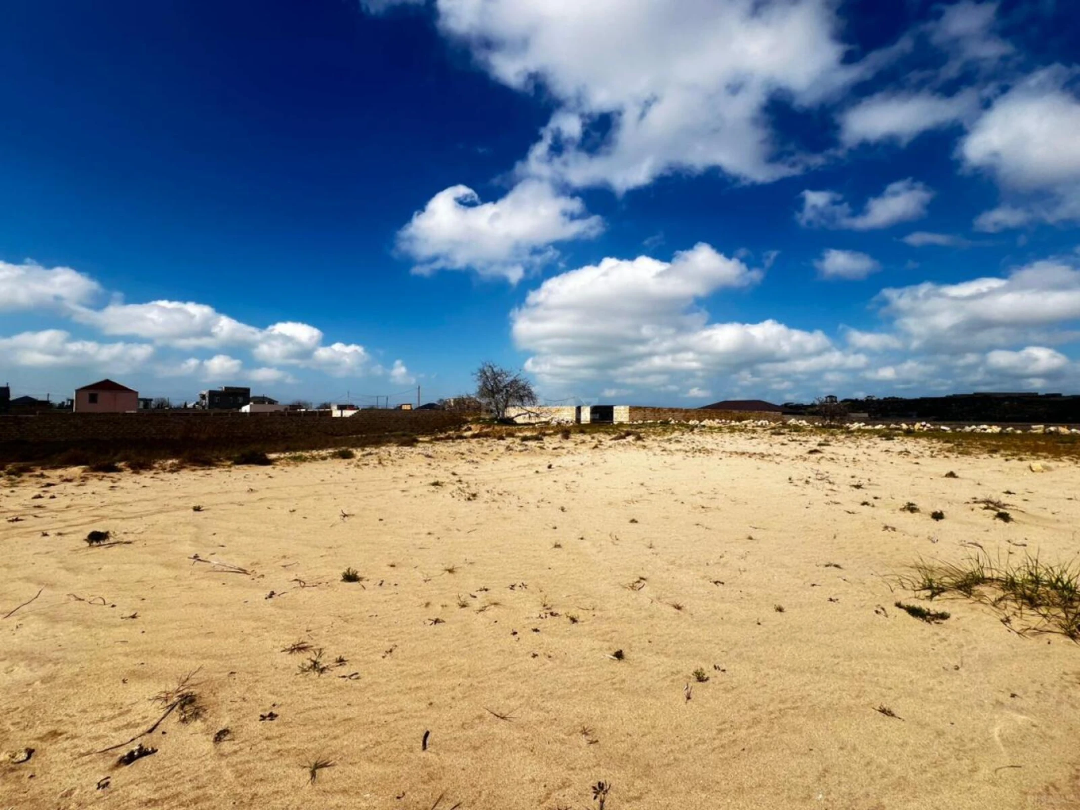 Satılır torpaq sahəsi 300 m²