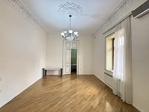 Kirayə verilir obyekt 37 m²