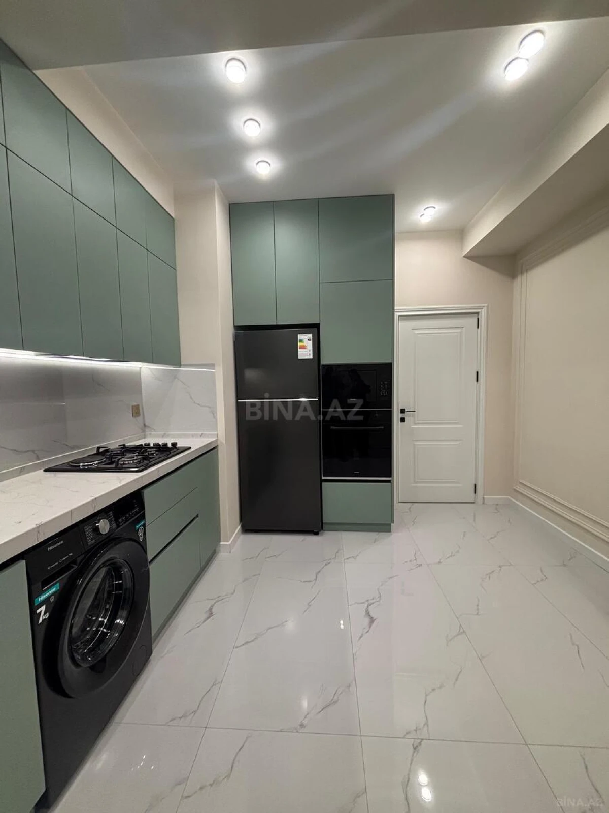 Satılır 3 otaqlı mənzil 102 m²