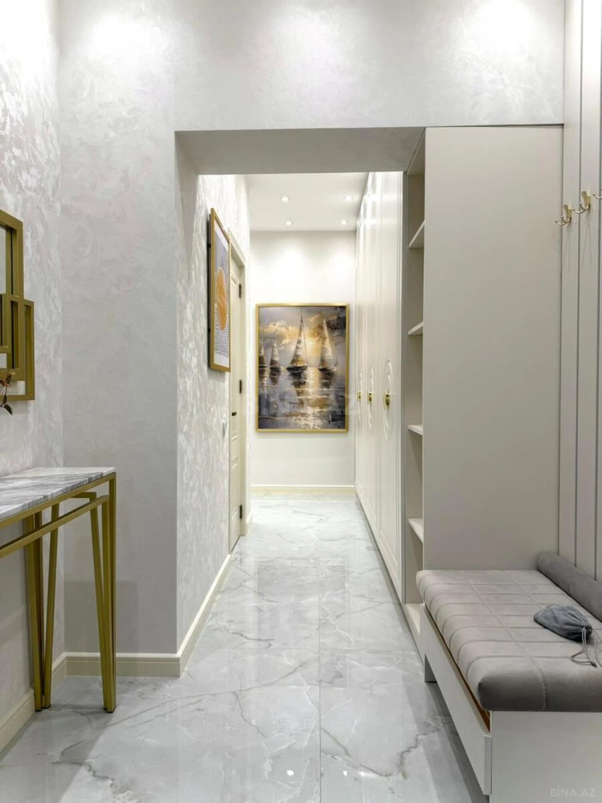 Satılır 2 otaqlı mənzil 85 m²