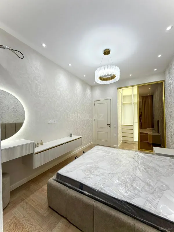 Satılır 2 otaqlı mənzil 85 m²