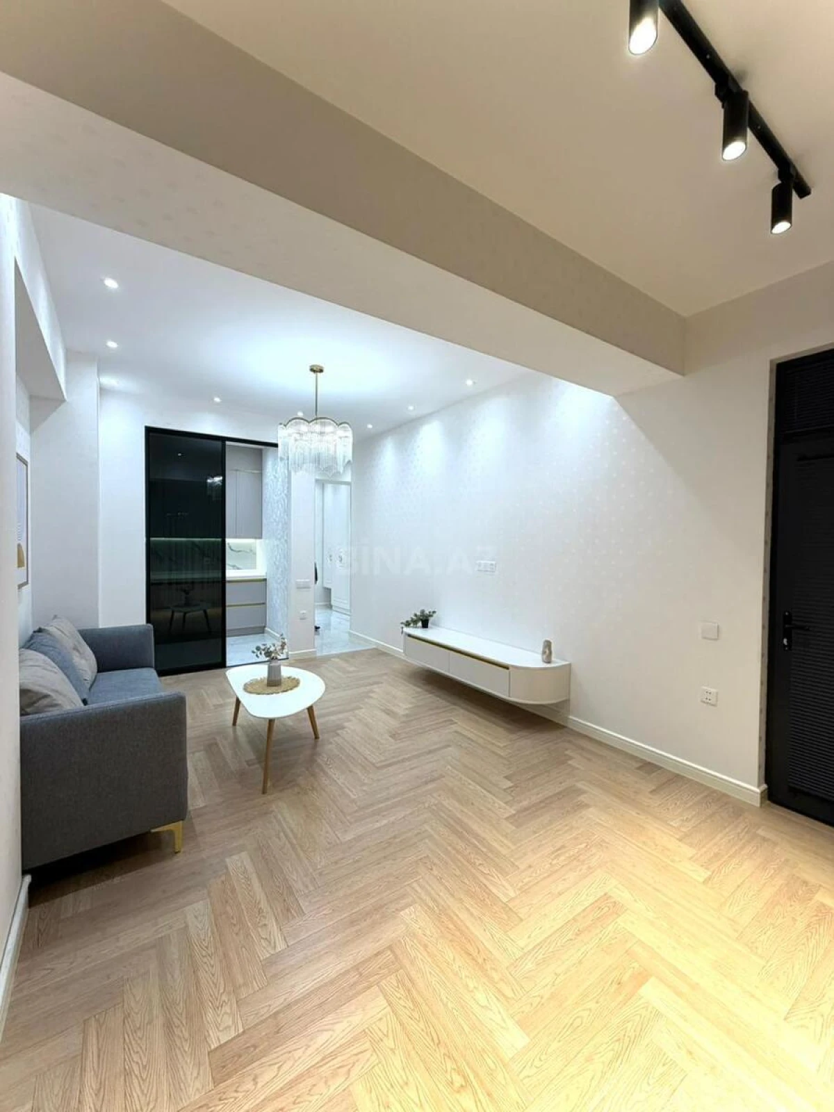 Satılır 2 otaqlı mənzil 85 m²