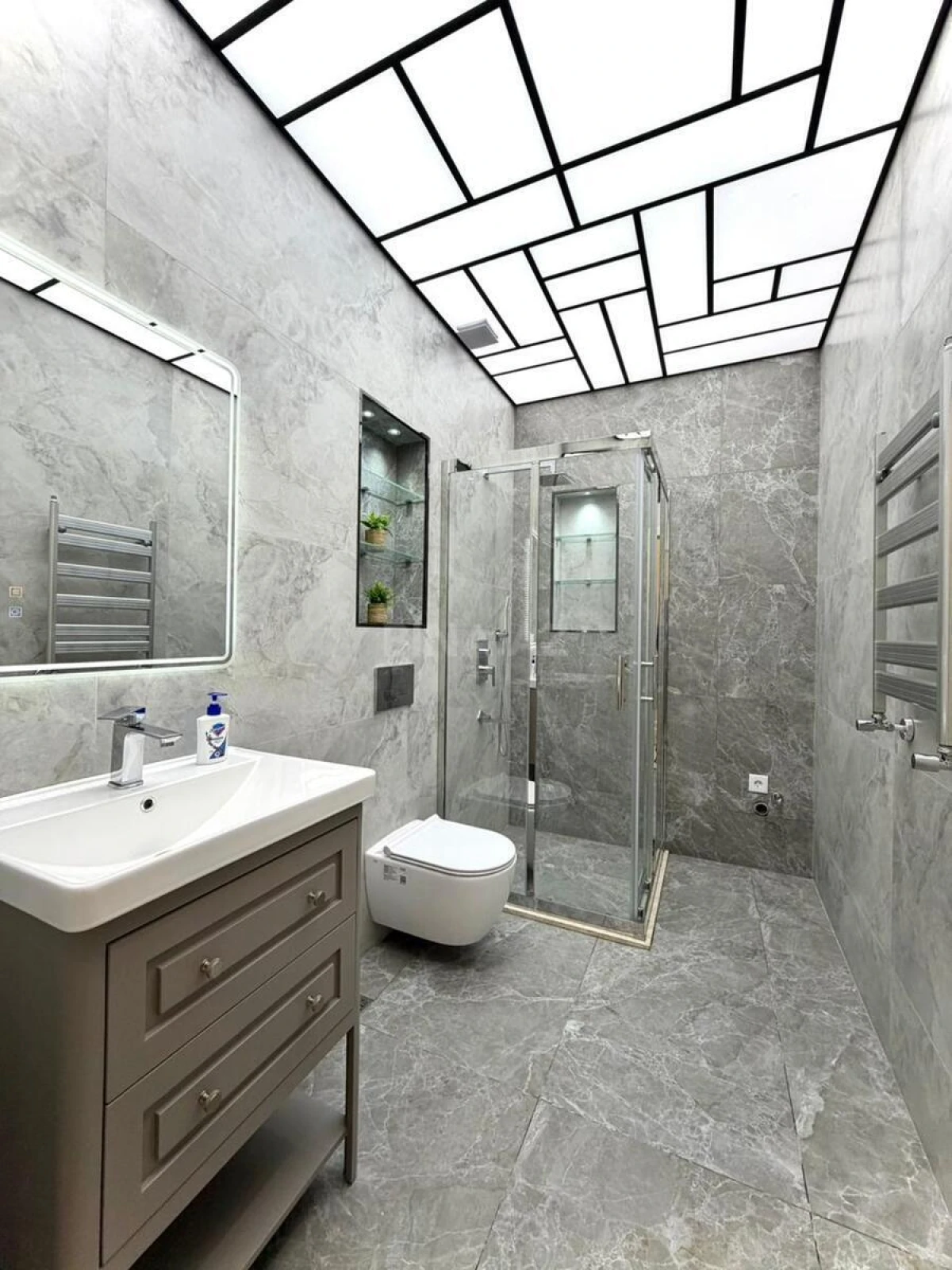 Satılır 2 otaqlı mənzil 85 m²