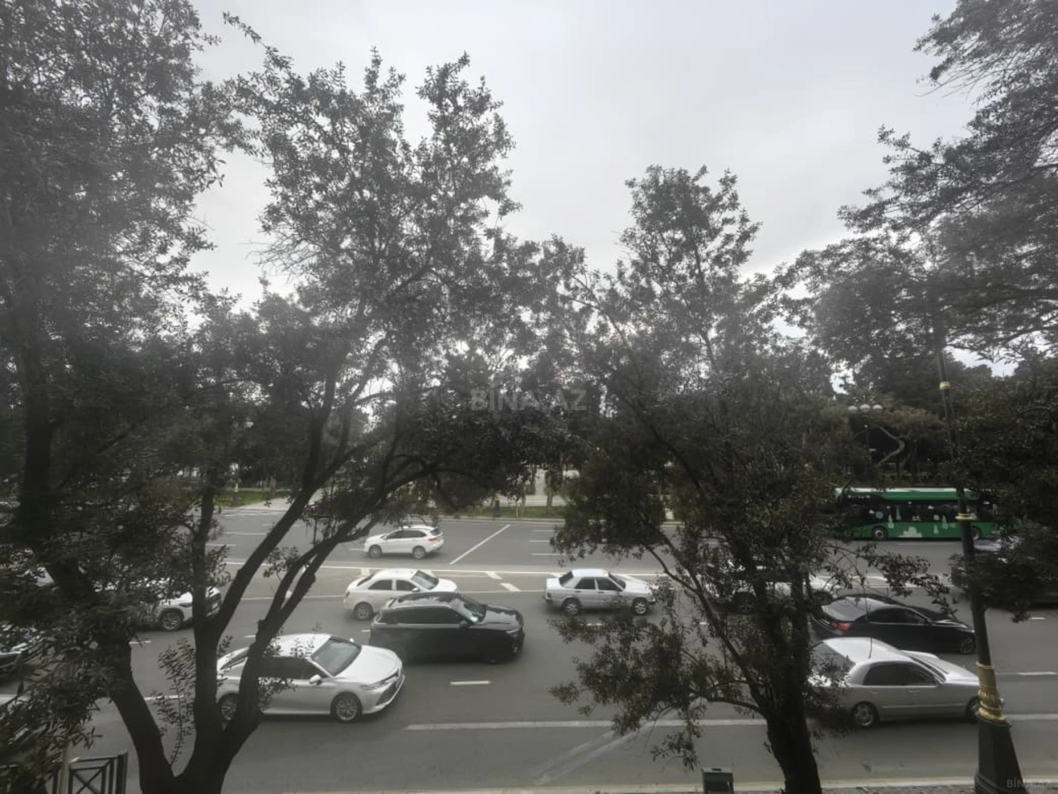 Satılır 3 otaqlı mənzil 126 m²