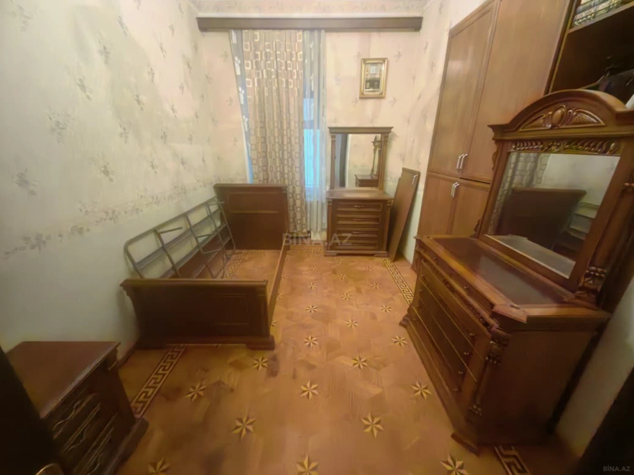 Satılır 3 otaqlı mənzil 126 m²