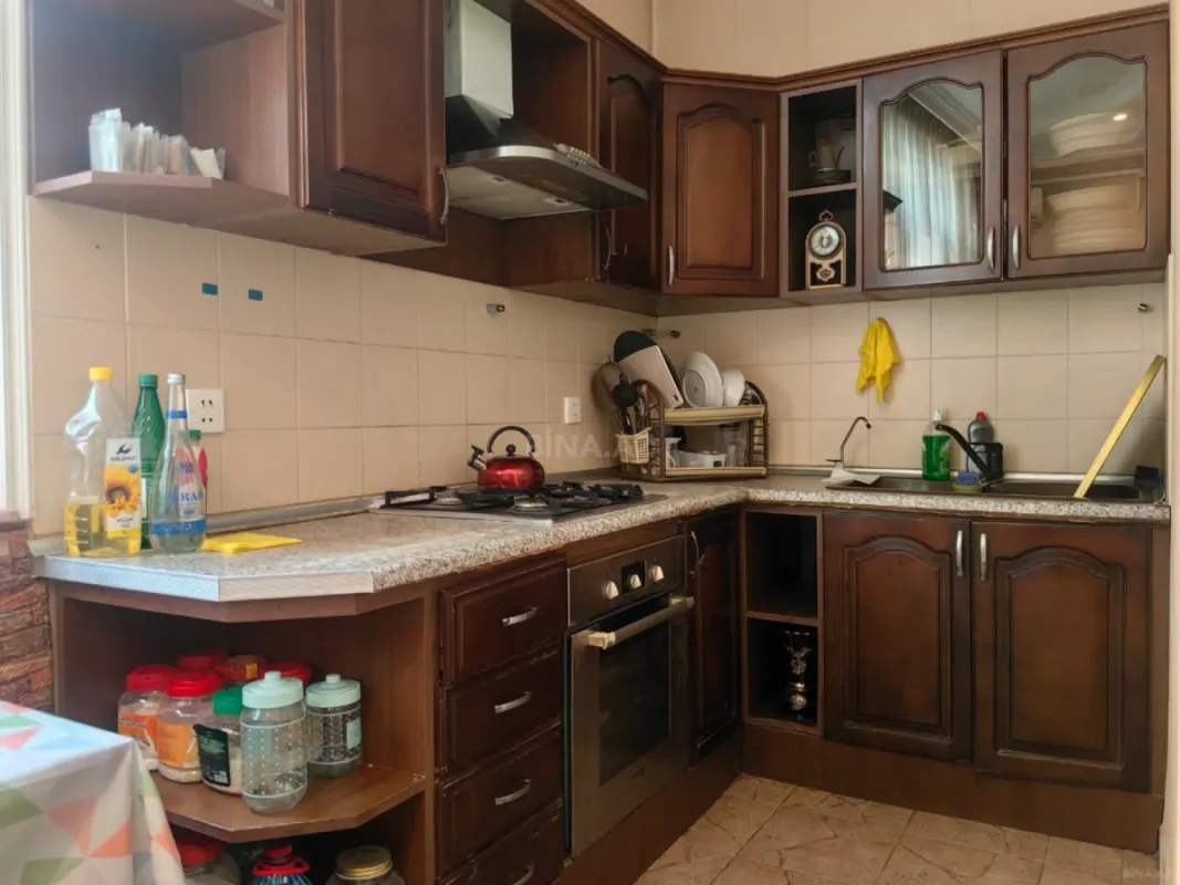 Satılır 3 otaqlı mənzil 126 m²