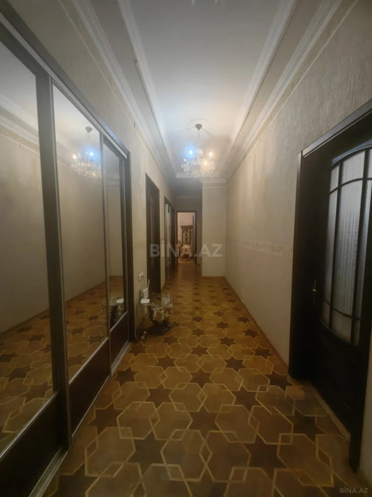 Satılır 3 otaqlı mənzil 126 m²