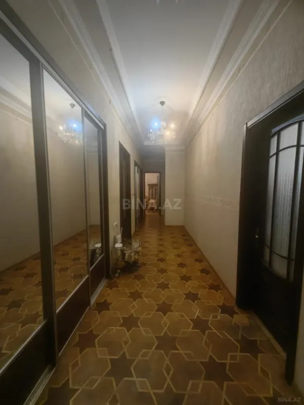 Satılır 3 otaqlı mənzil 126 m²