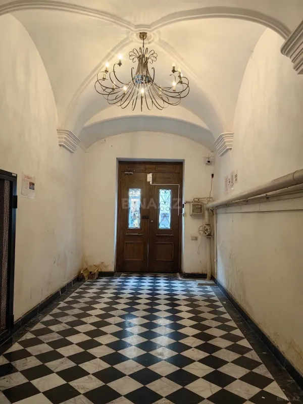 Satılır 3 otaqlı mənzil 126 m²