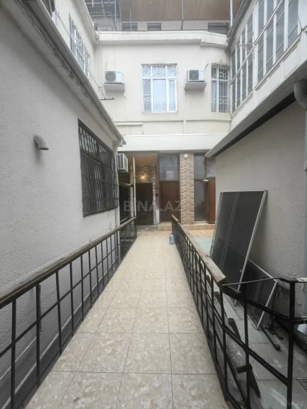 Satılır 3 otaqlı mənzil 126 m²