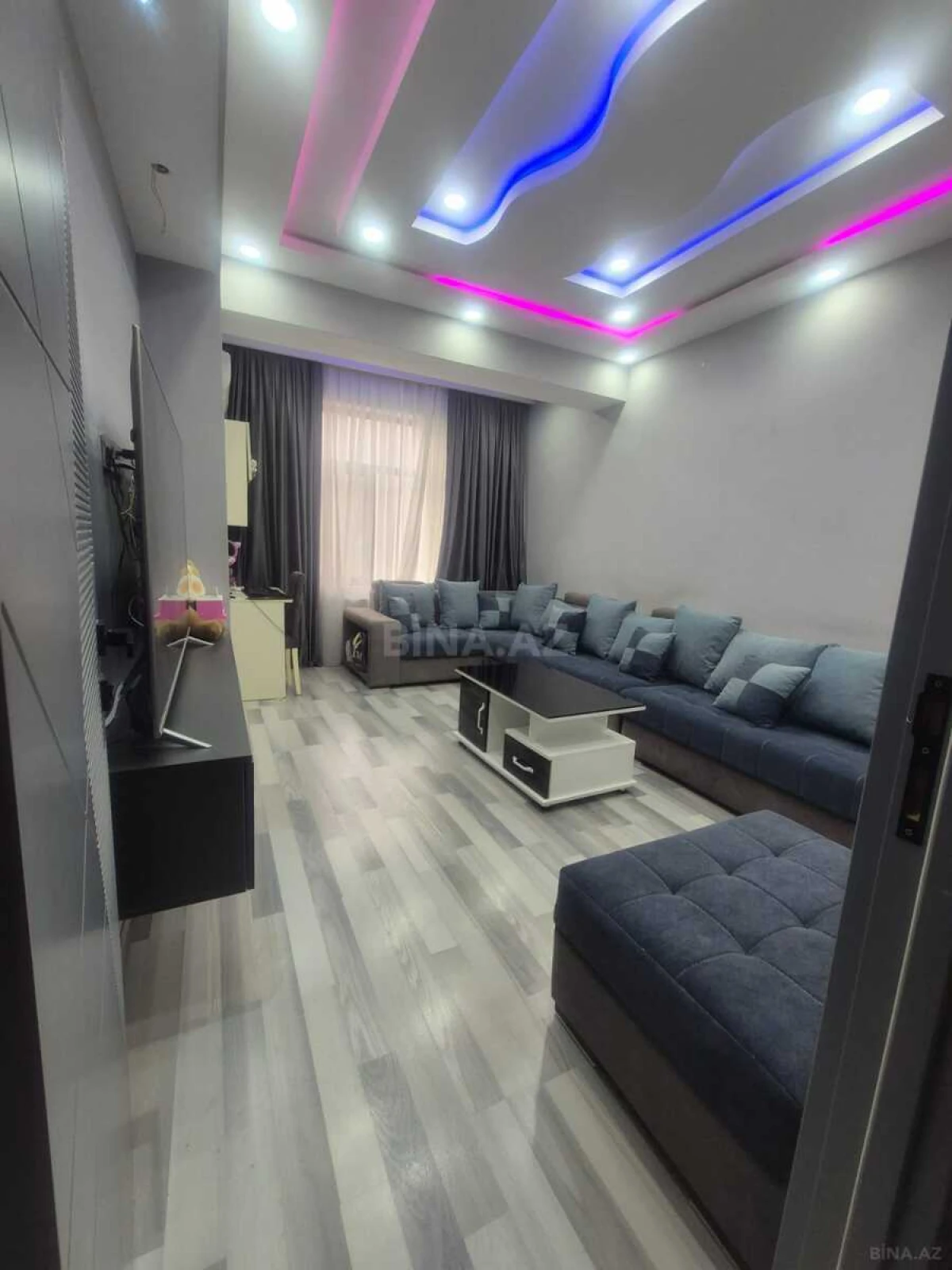 Satılır 2 otaqlı mənzil 70 m²