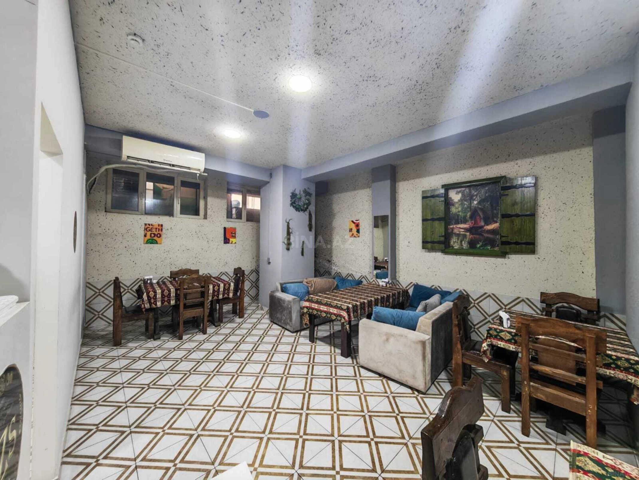 Satılır obyekt 250 m²