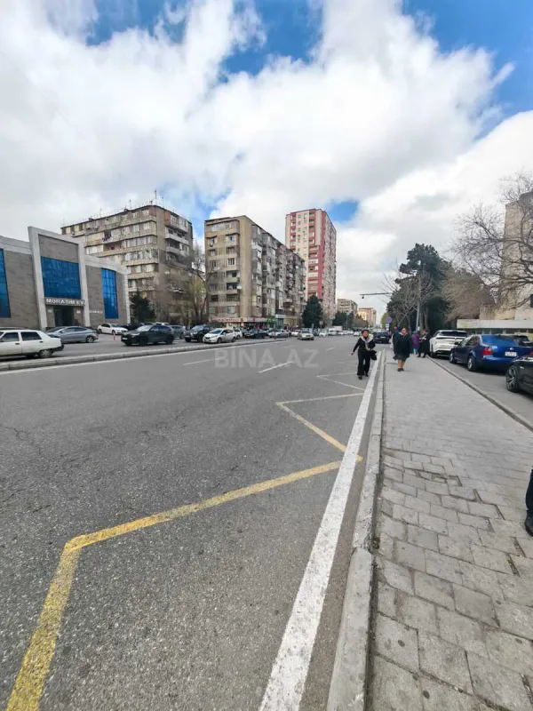 Satılır obyekt 250 m²