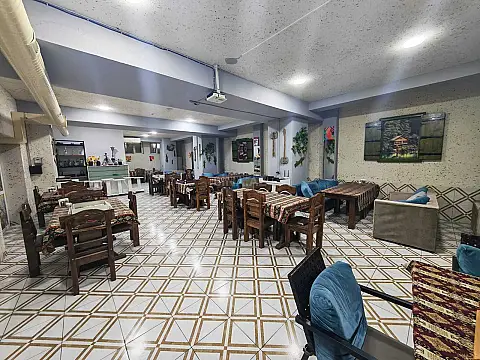 Satılır obyekt 250 m²