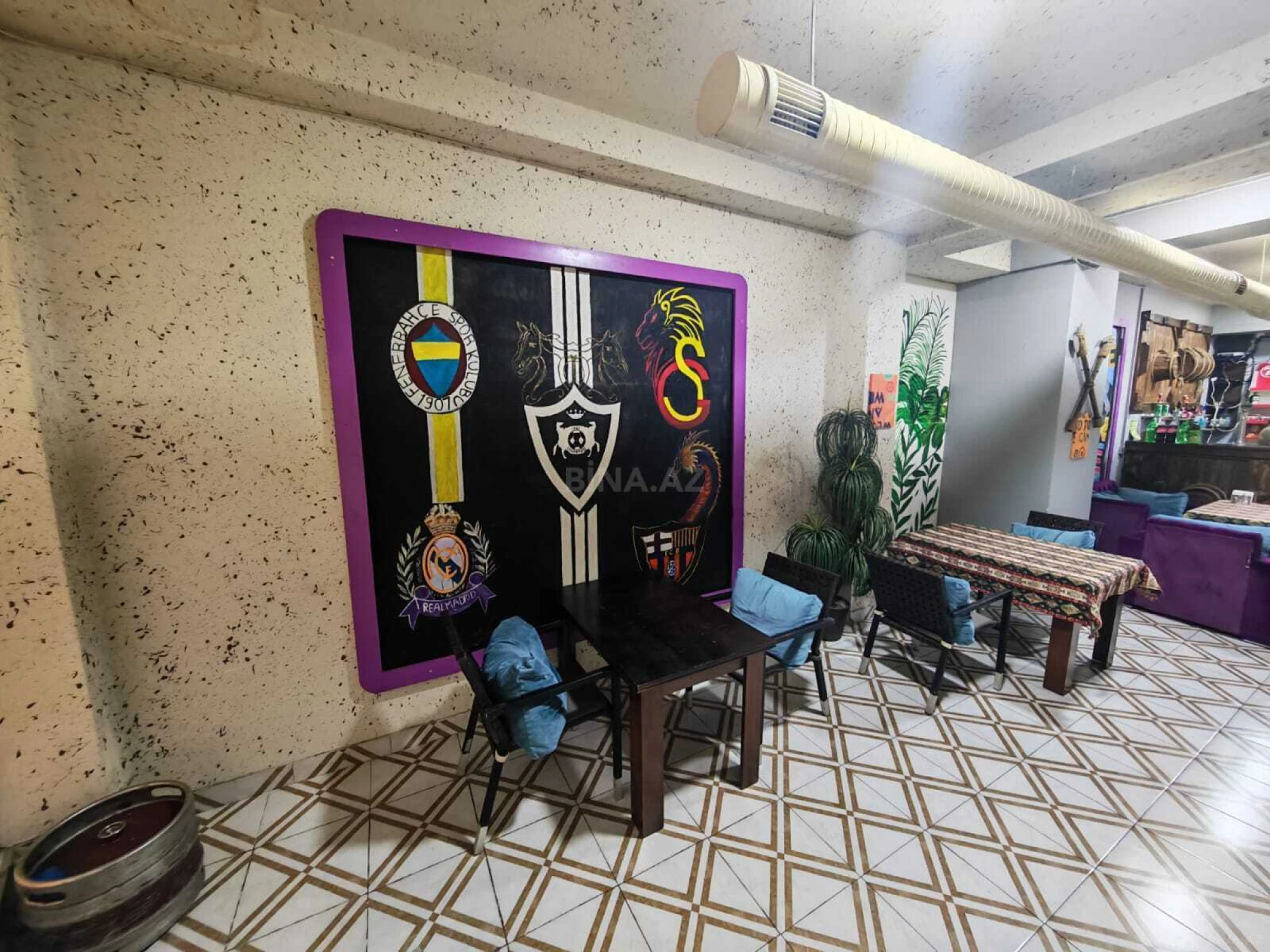 Satılır obyekt 250 m²