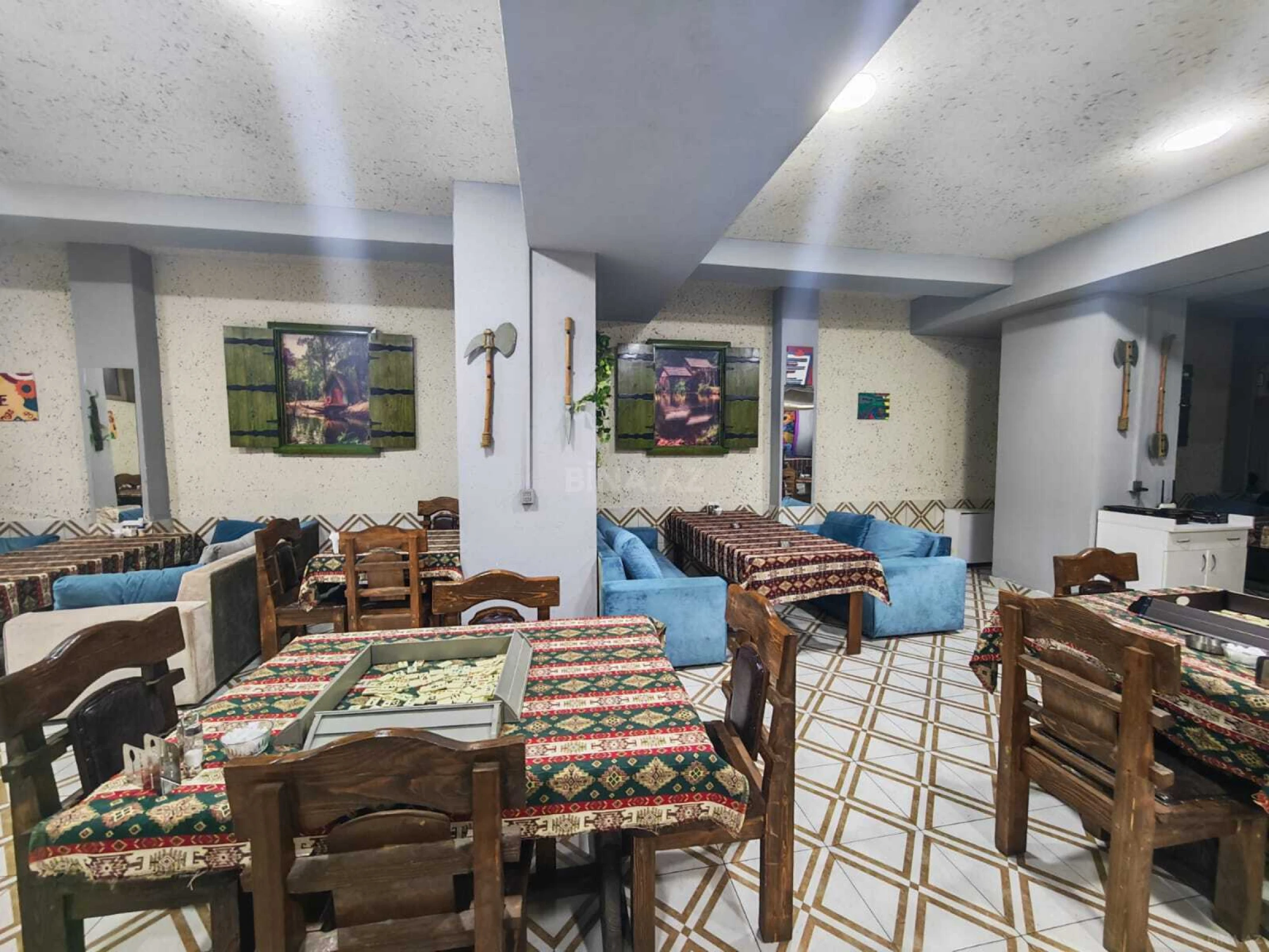 Satılır obyekt 250 m²