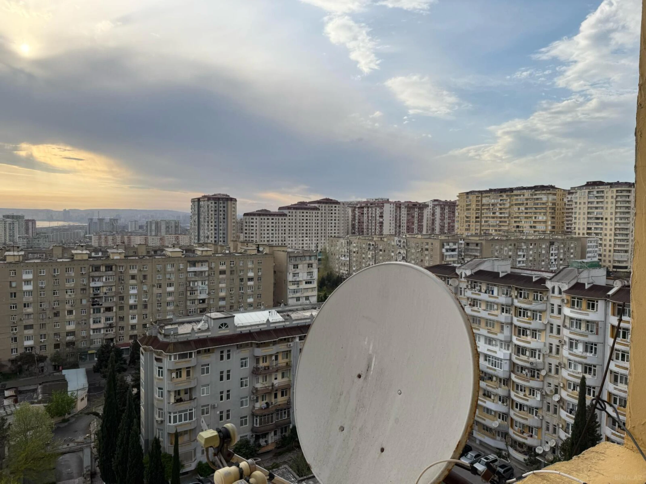 Satılır 2 otaqlı mənzil 91 m²