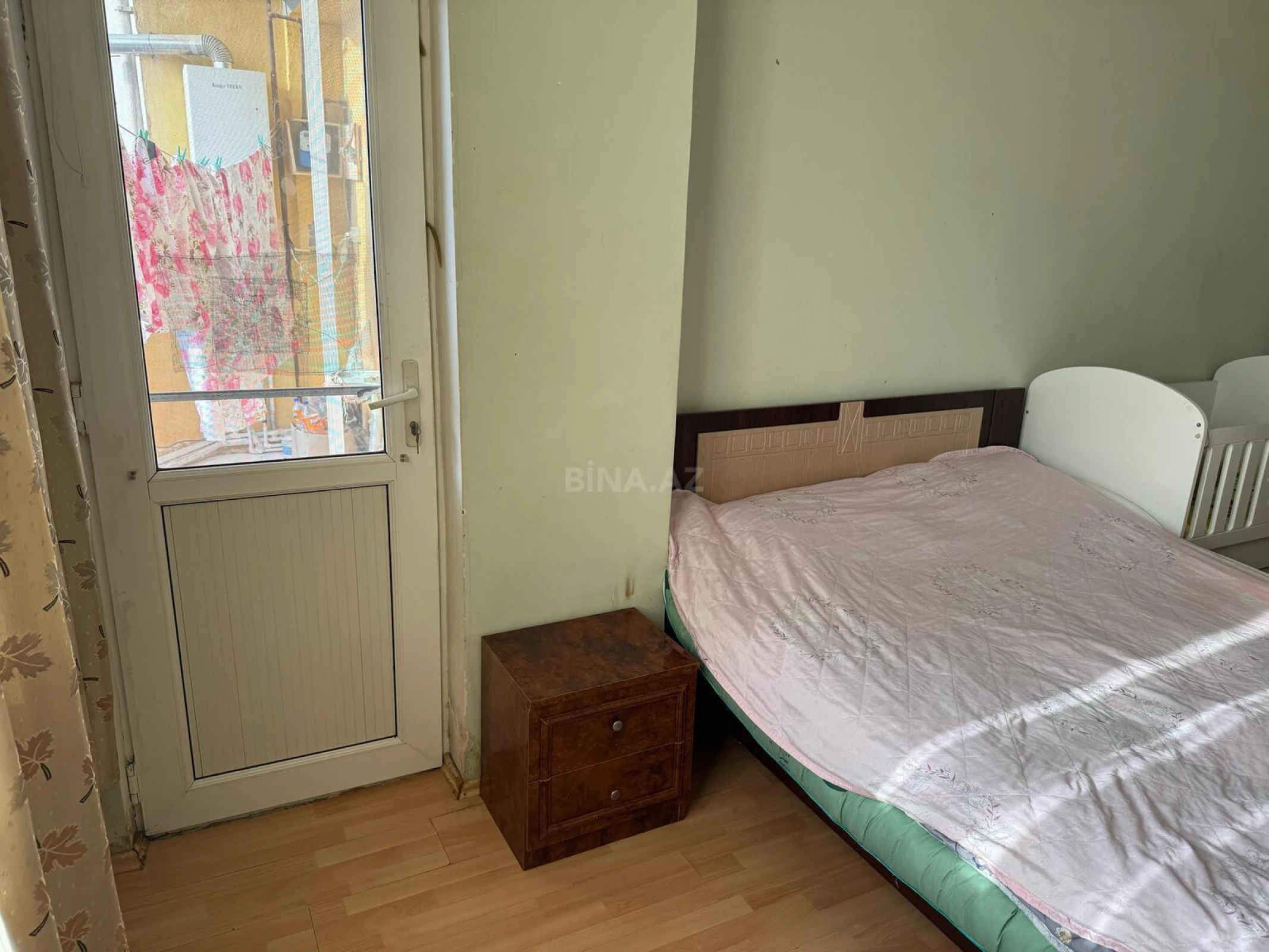 Satılır 2 otaqlı mənzil 91 m²