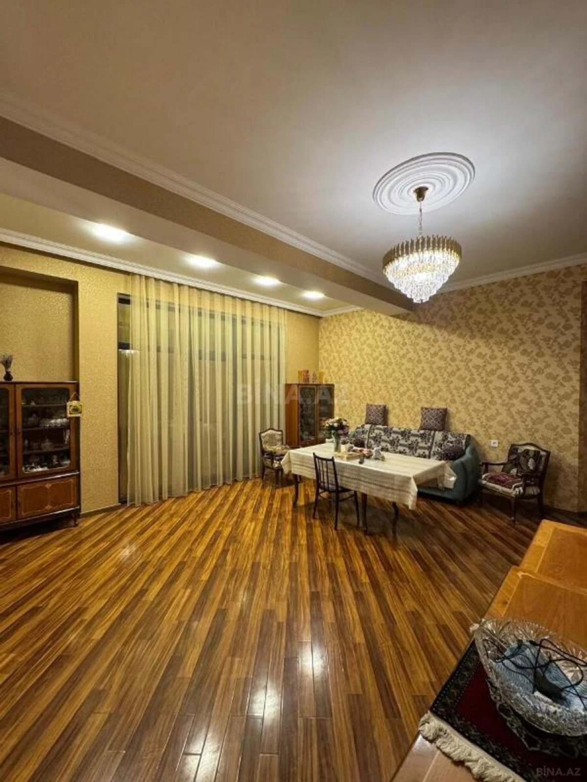 Satılır 3 otaqlı mənzil 125 m²