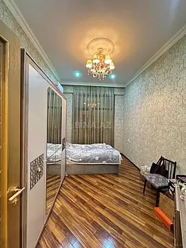 Satılır 3 otaqlı mənzil 125 m²