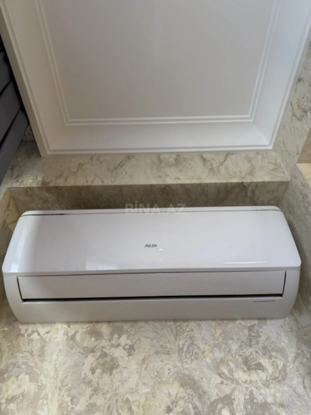 Satılır 3 otaqlı mənzil 105 m²