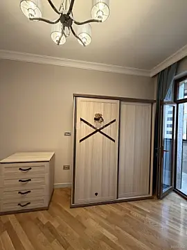 Satılır 3 otaqlı mənzil 105 m²