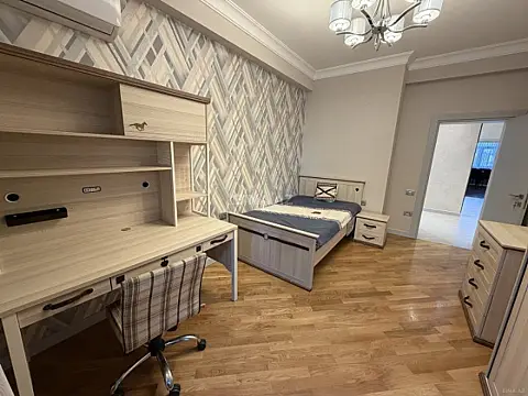 Satılır 3 otaqlı mənzil 105 m²