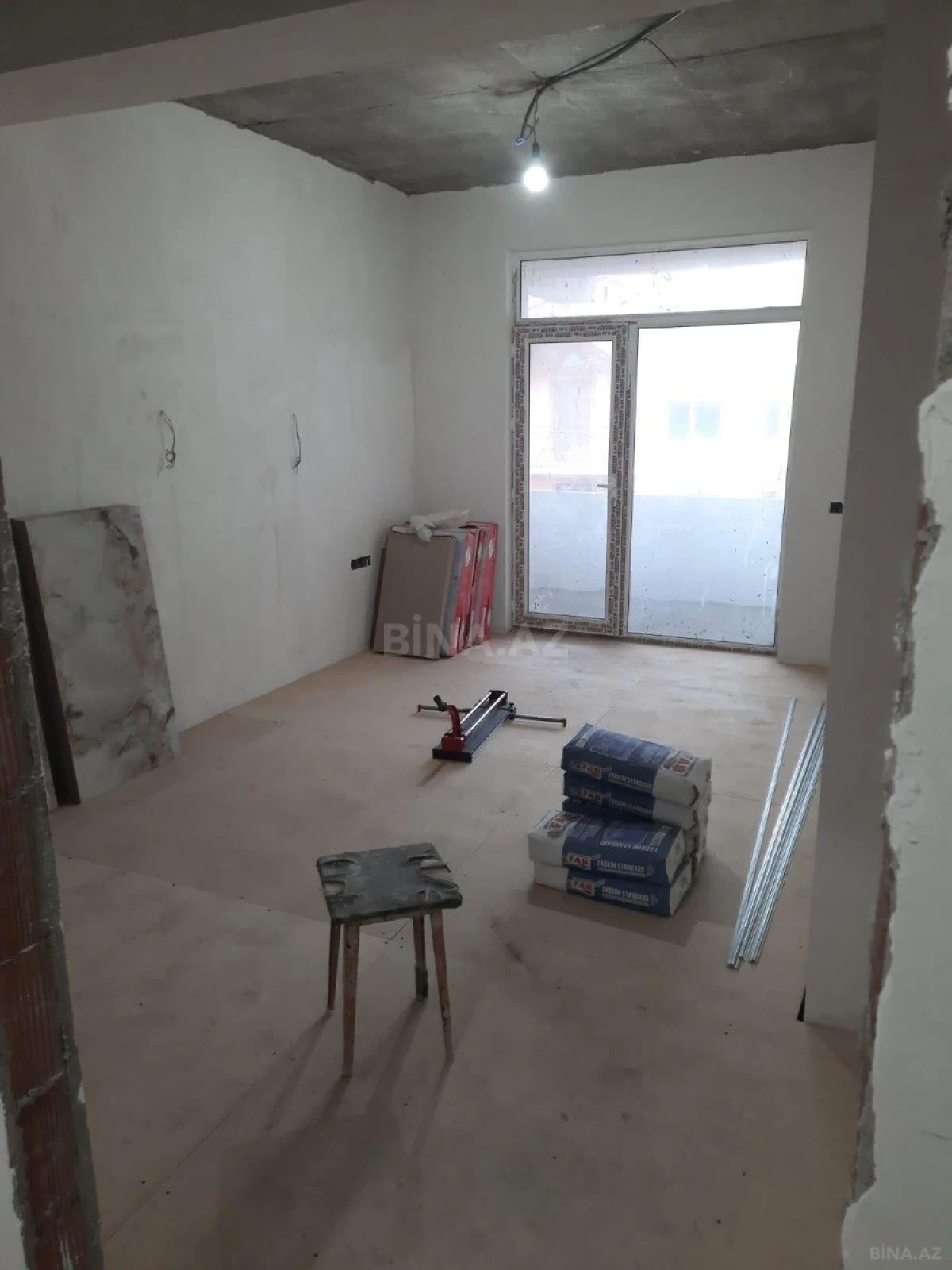 Satılır 3 otaqlı mənzil 107 m²