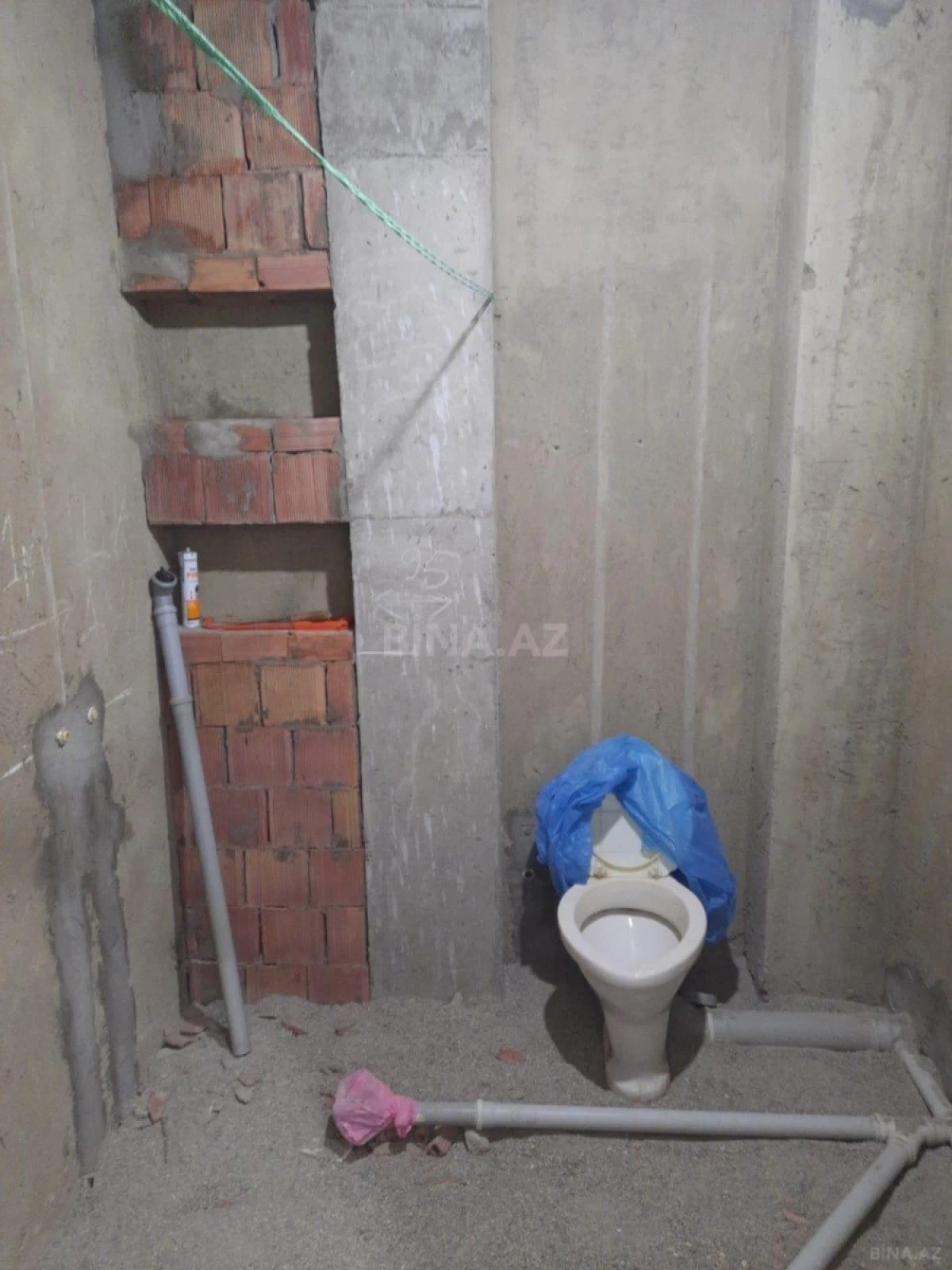 Satılır 3 otaqlı mənzil 107 m²