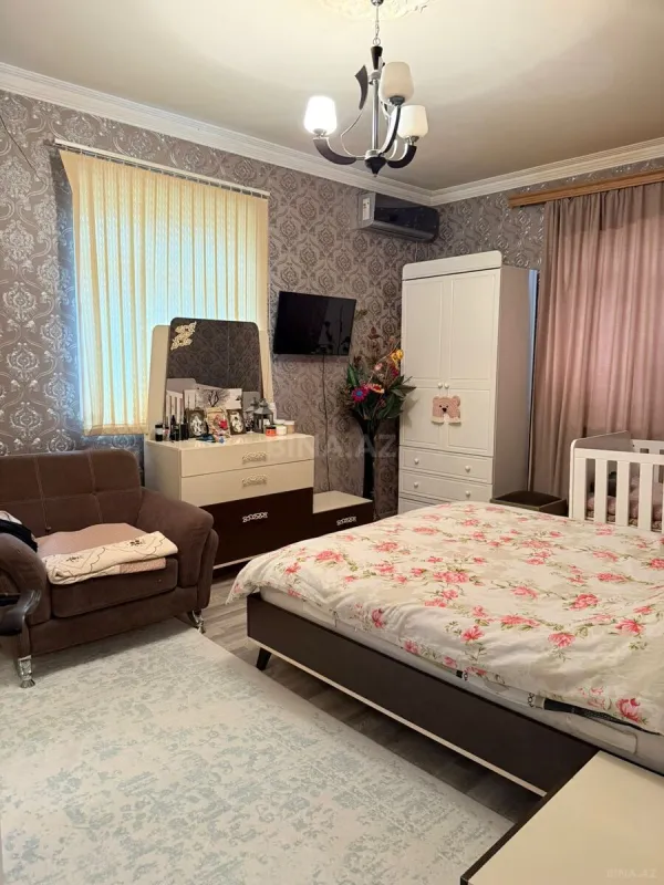 Satılır 5 otaqlı həyət evi 191 m²
