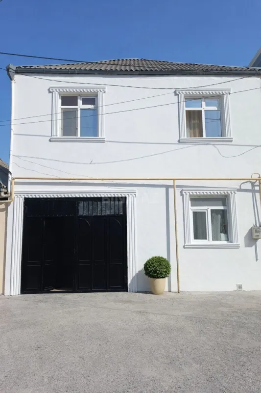 Satılır 5 otaqlı həyət evi 191 m²