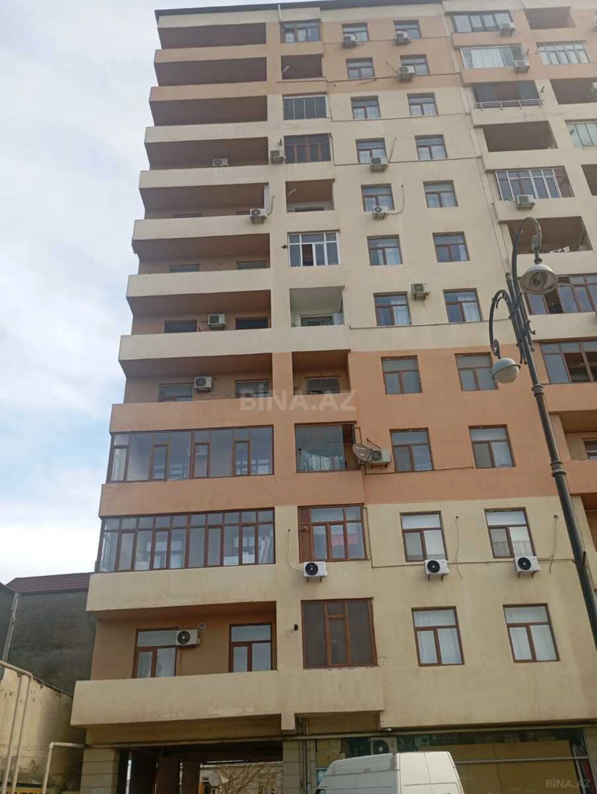 Satılır 3 otaqlı mənzil 105 m²