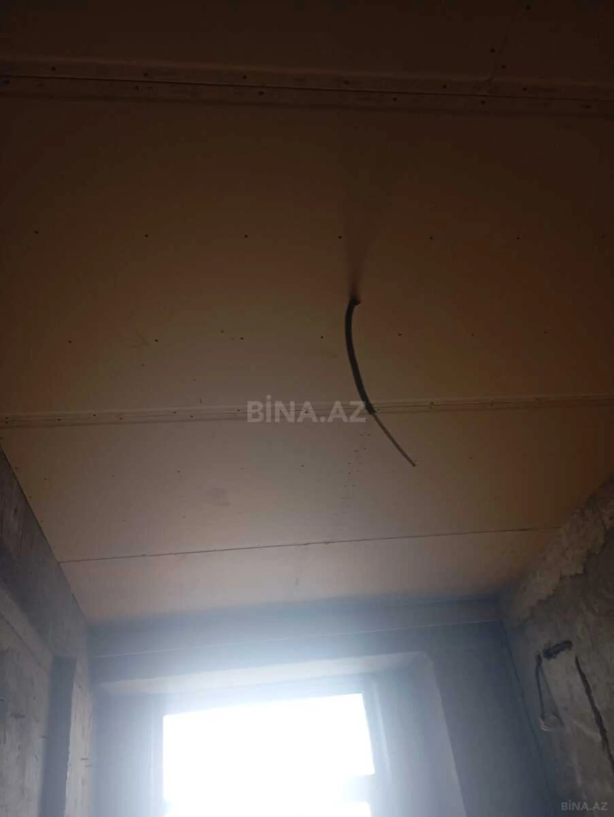 Satılır 3 otaqlı mənzil 105 m²