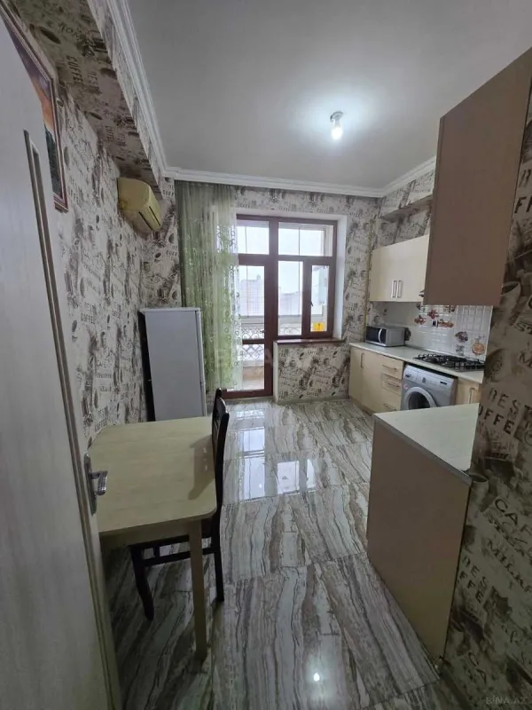 Kirayə verilir 2 otaqlı mənzil 73 m²