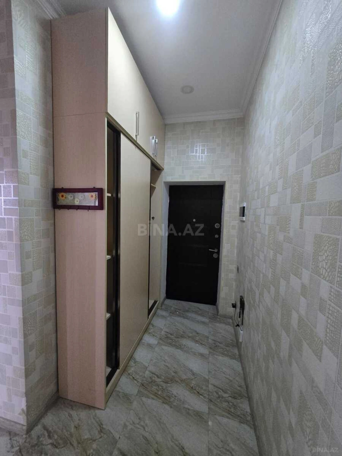 Kirayə verilir 2 otaqlı mənzil 73 m²