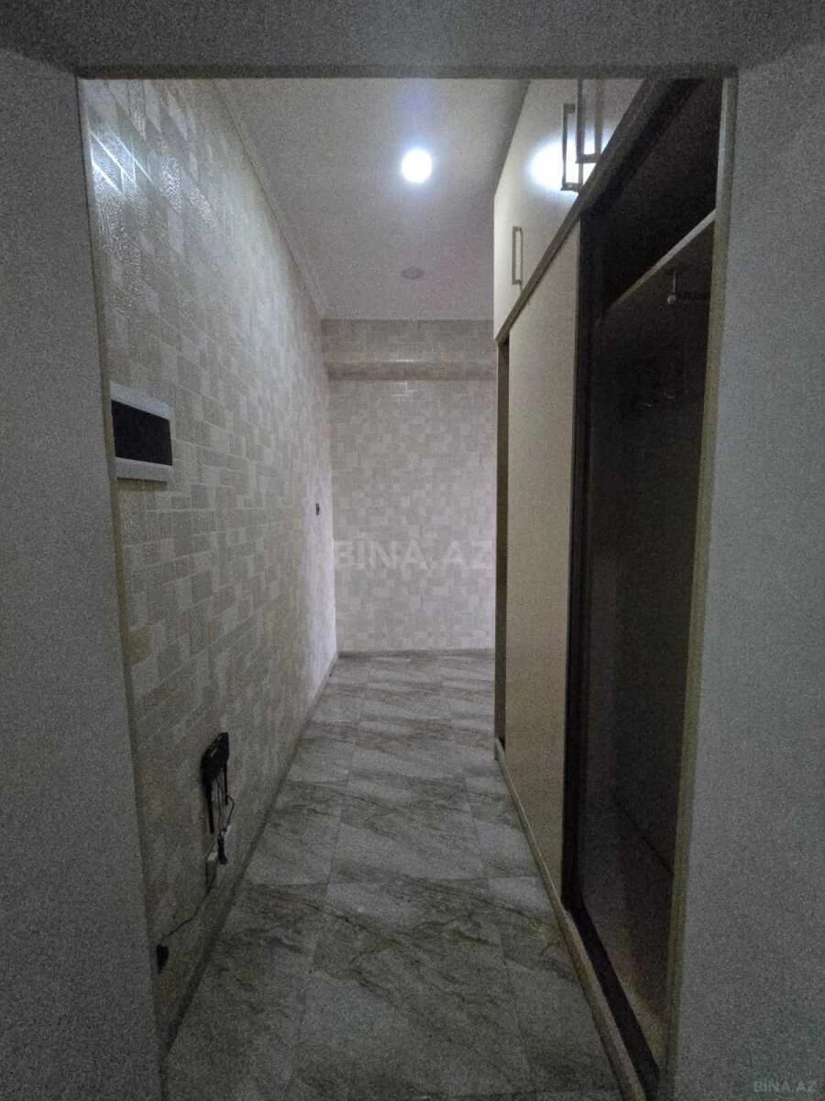 Kirayə verilir 2 otaqlı mənzil 73 m²