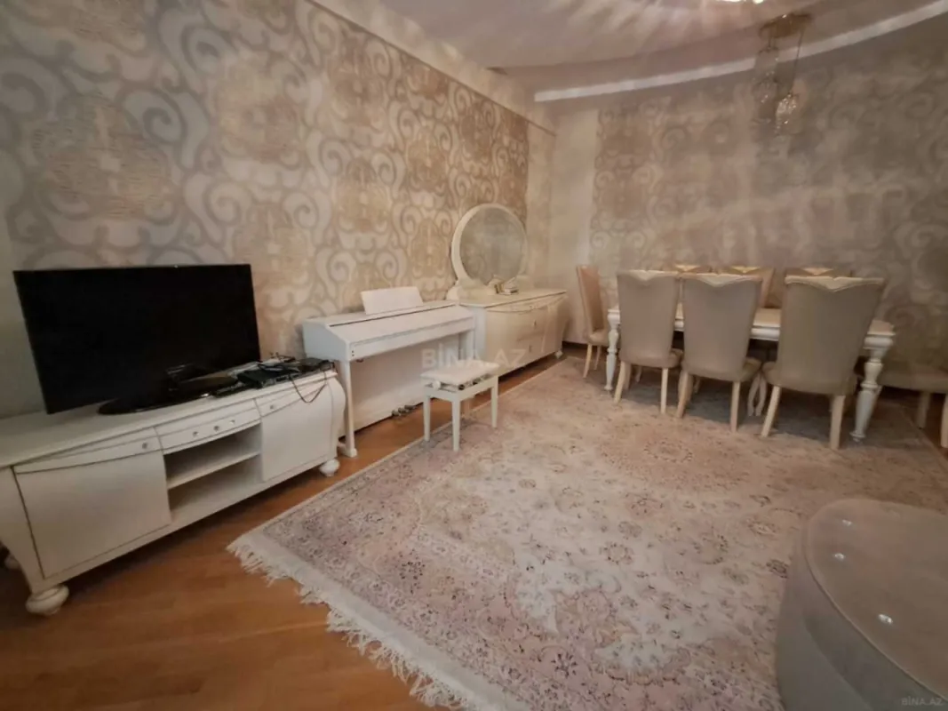 Kirayə verilir 3 otaqlı mənzil 130 m²