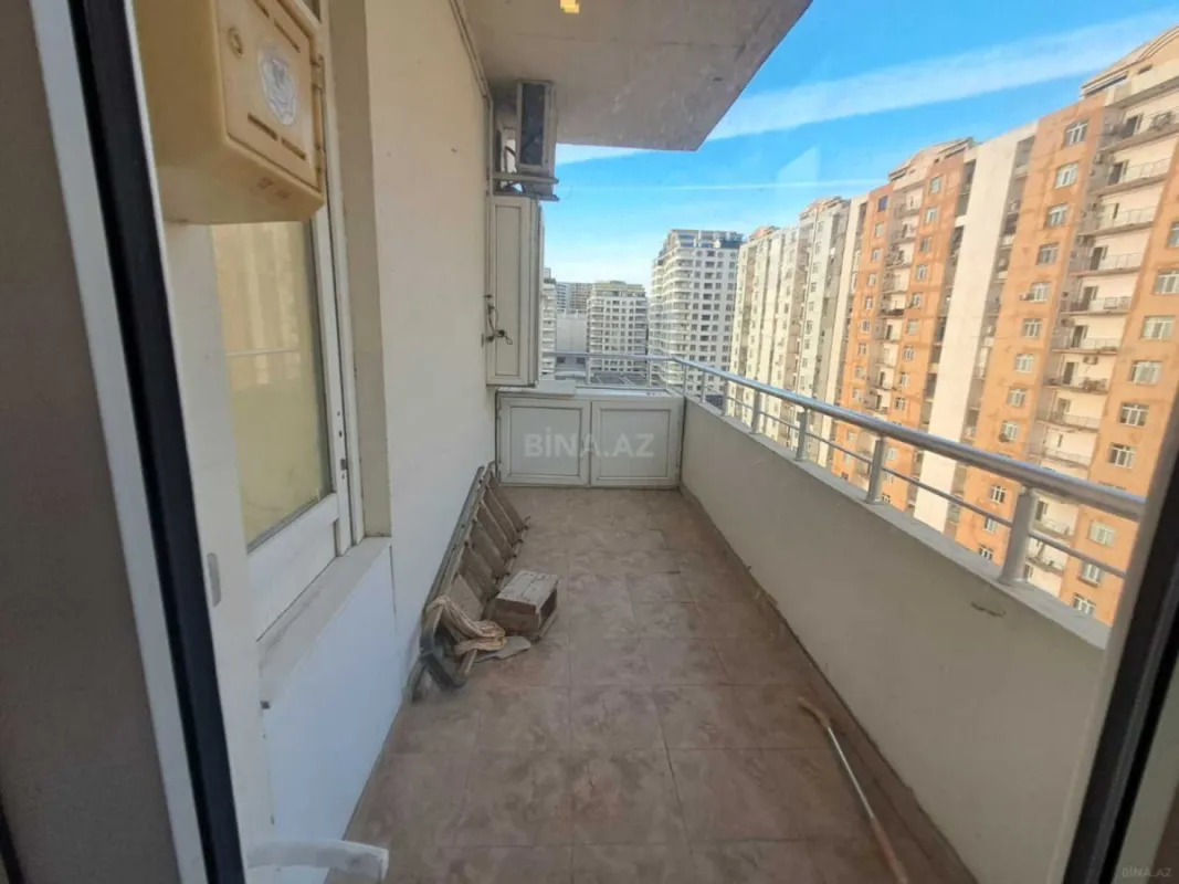 Kirayə verilir 3 otaqlı mənzil 130 m²