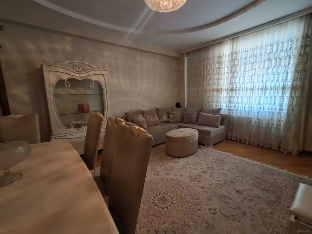 Kirayə verilir 3 otaqlı mənzil 130 m²